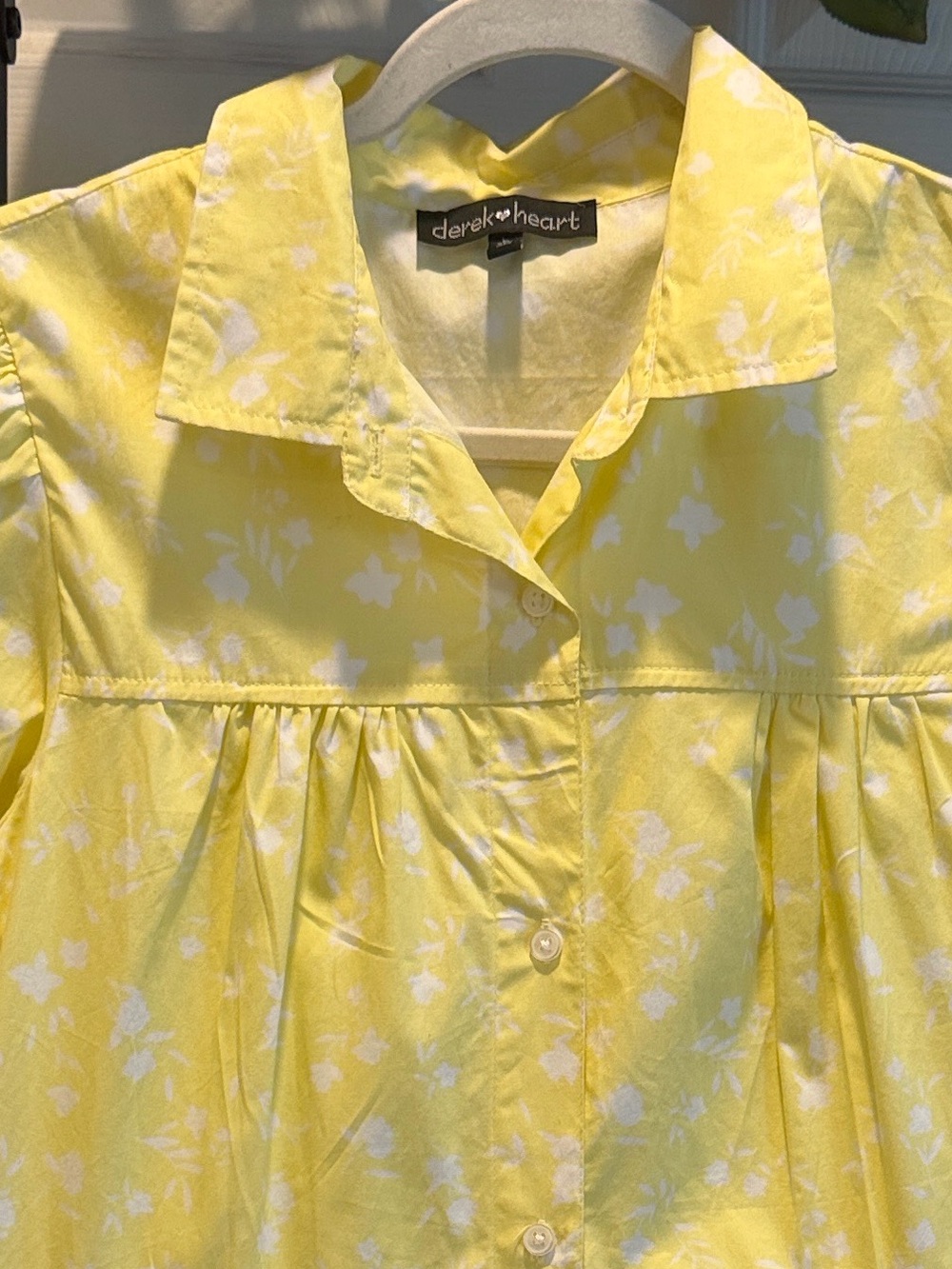 Derek Heart Cotton Yellow and White Floral Button-Front Puff Babydoll Dress - Picture 6 of 14